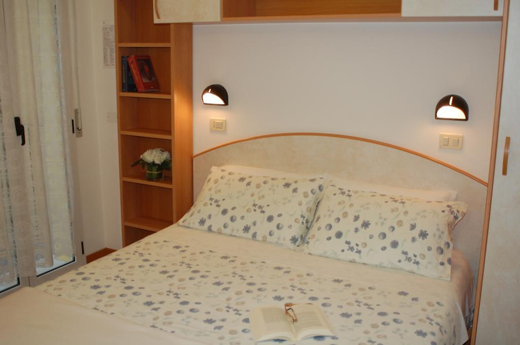 Hotel Rivazzurra Rímini Habitación foto